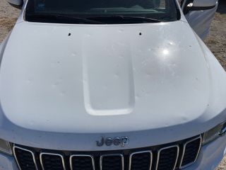 2017 Jeep Grand Cherokee Laredo 4x2 - Primary Damage Straight On Image